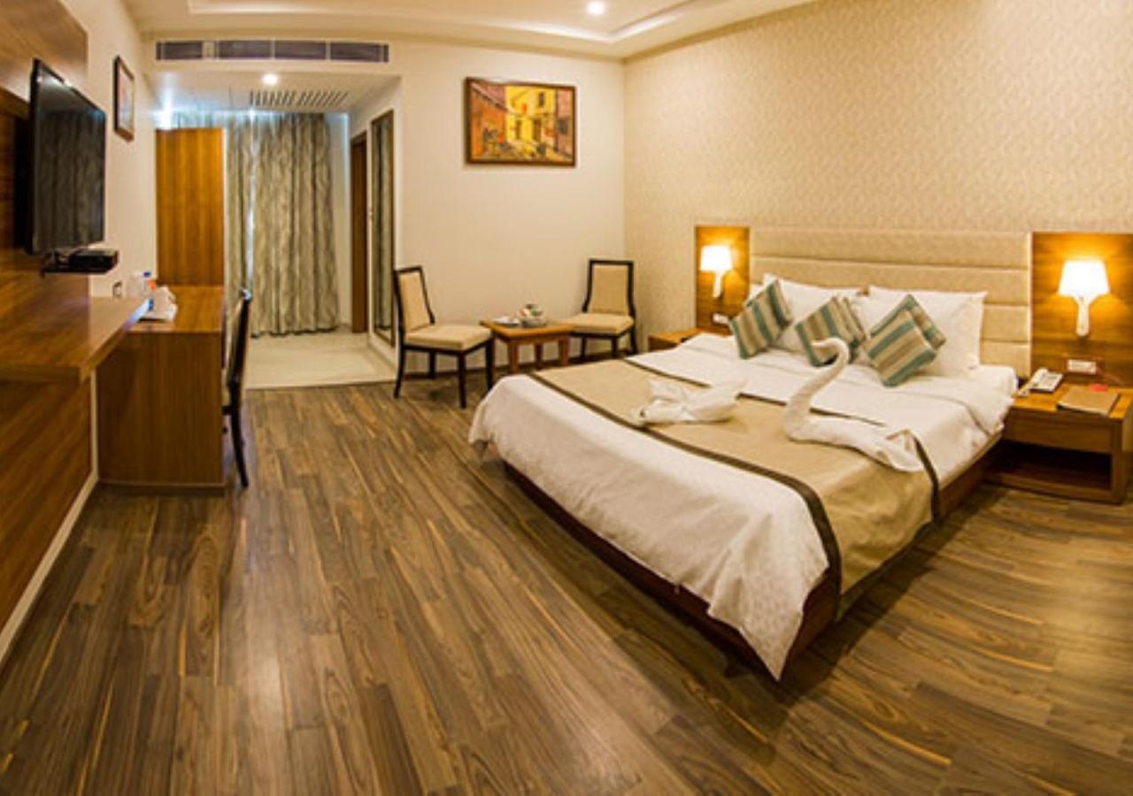 The India Benares Hotel Exterior photo