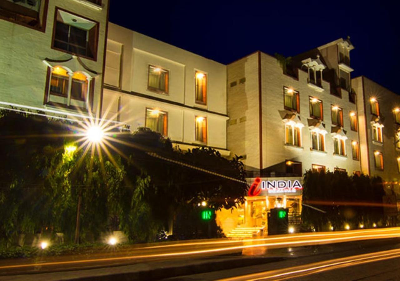 The India Benares Hotel Exterior photo