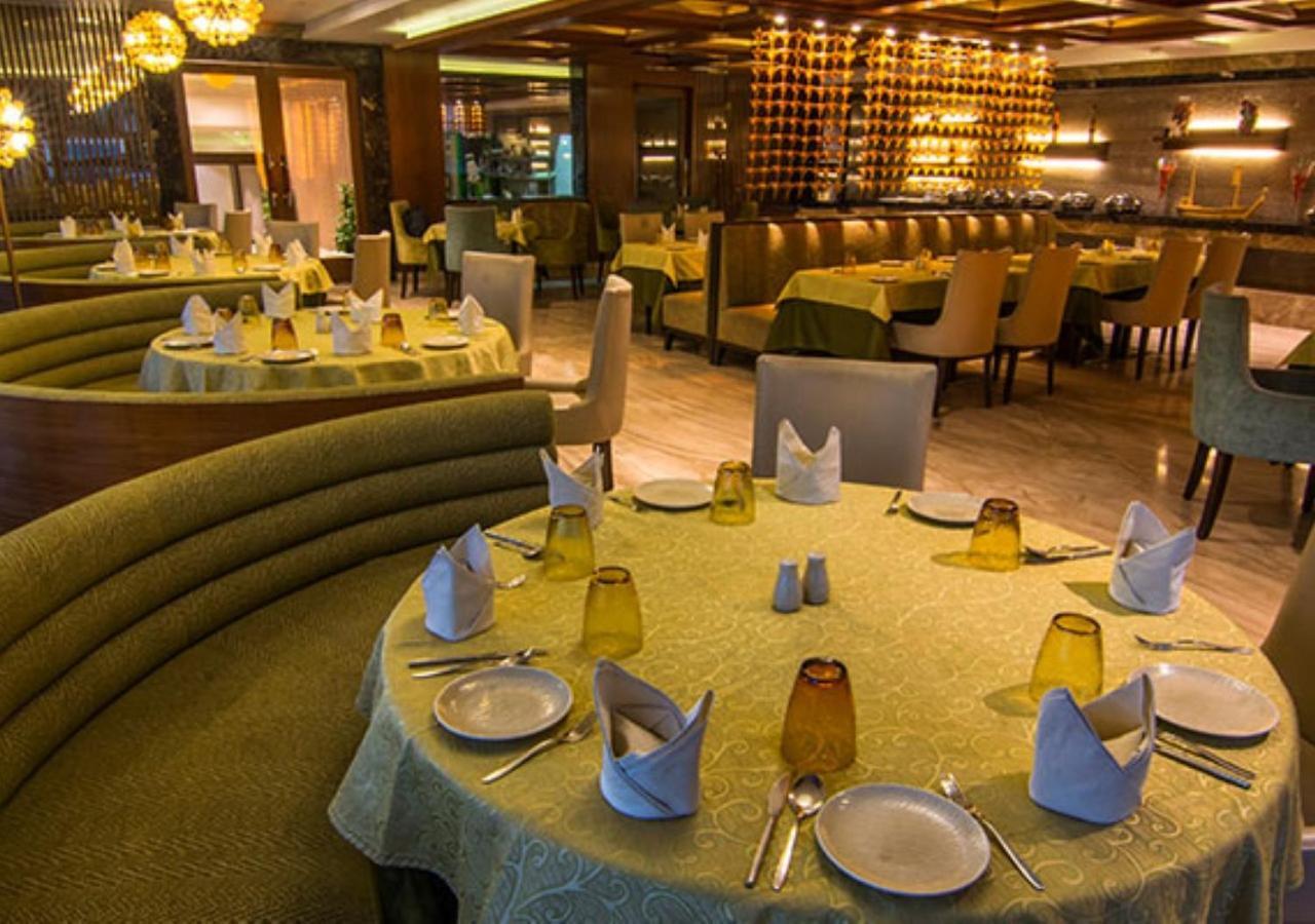 The India Benares Hotel Exterior photo