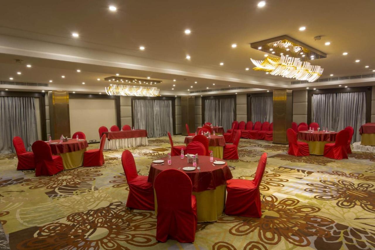 The India Benares Hotel Exterior photo