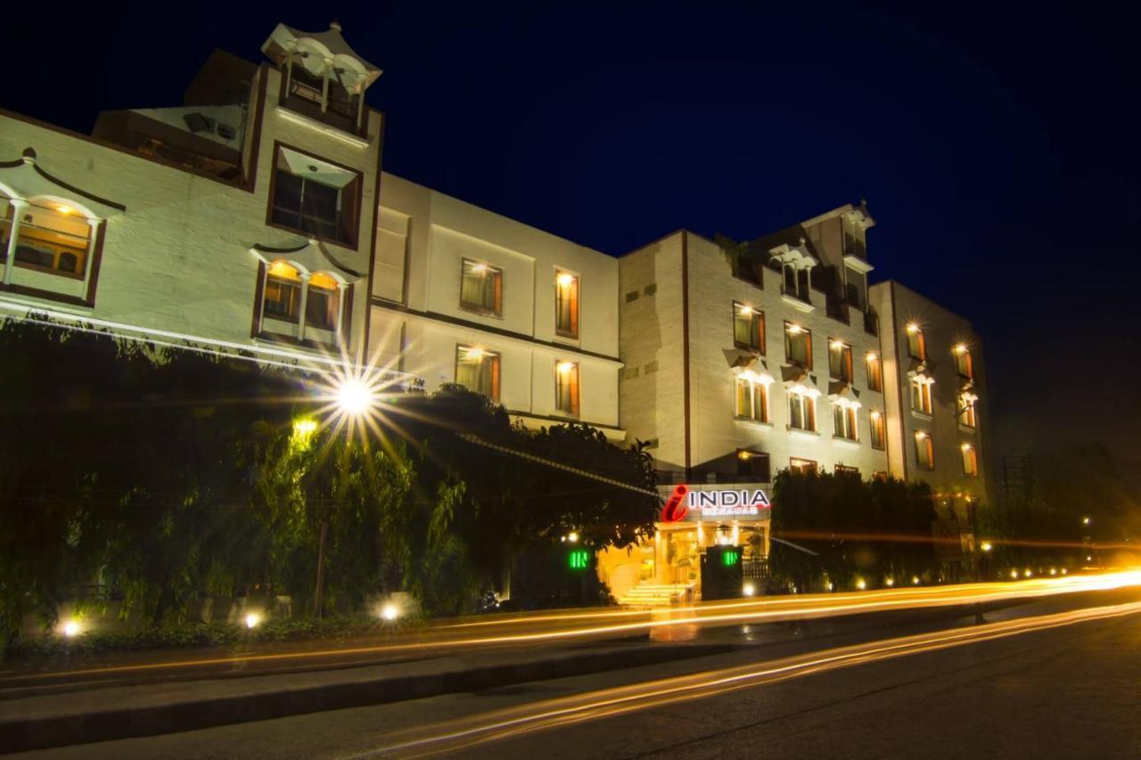 The India Benares Hotel Exterior photo